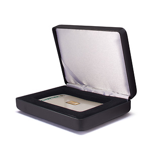 Estuche Nobile para 1 lingote   de oro estampado en blíster,  formato horizontal, negro