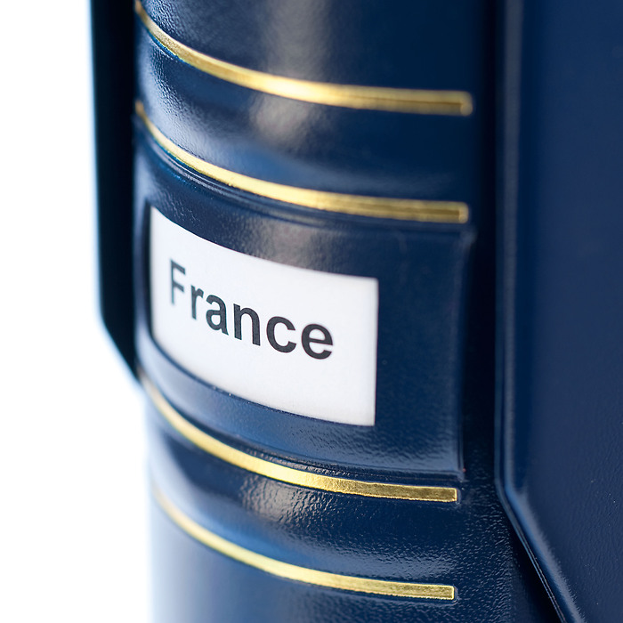 Tapa de anillas Grande Signum, diseño Classic, ventanas, cajetín protector. Rojo burdeos.